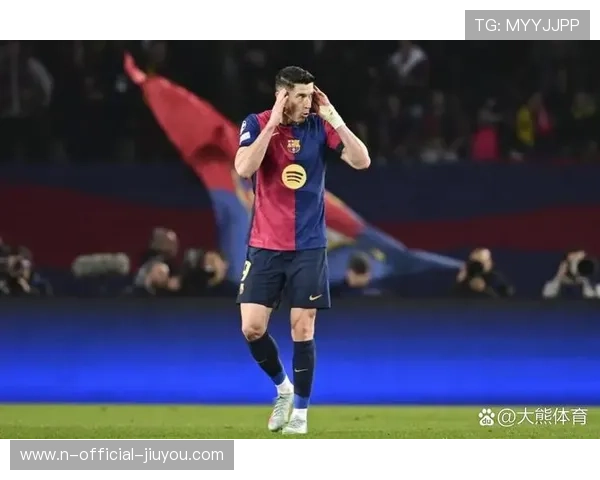 巴萨亚马尔精准过顶助攻莱万轻松破门