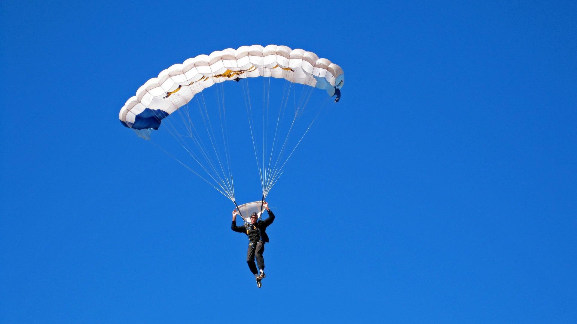 九游下载电脑版官网-伤病阴影下的夺冠之路，选手艰难坚持